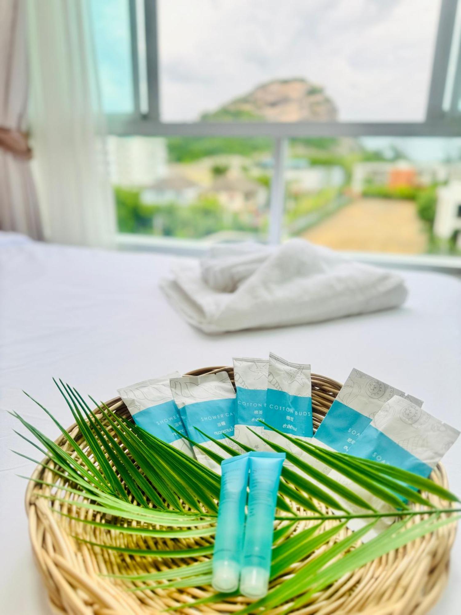 Sea&Mountain View,5 Mins Walk To Famous Beach With King Size Bed Хуахін Екстер'єр фото